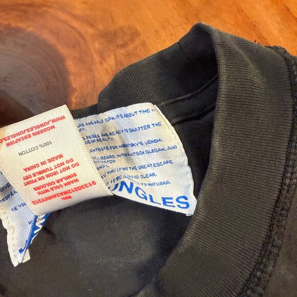 Jungles Jungles  T-shirt Small Short Sleeve Crew Thanks for asking Reversible C5 - Picture 4 of 5